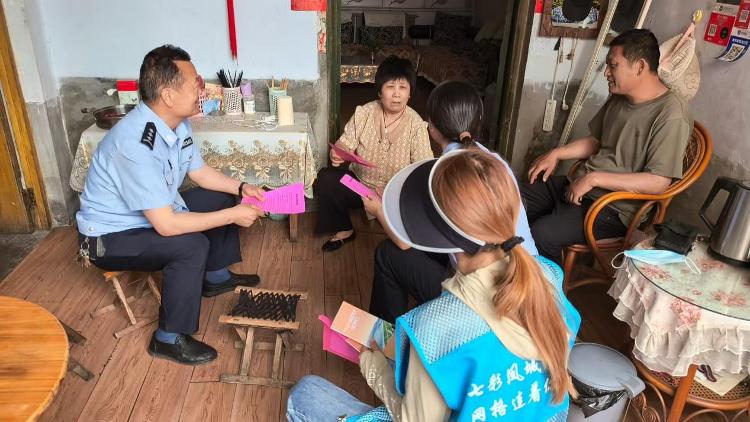 凤城街道孙花园社区：崇尚科学创文明 反对邪教共努力