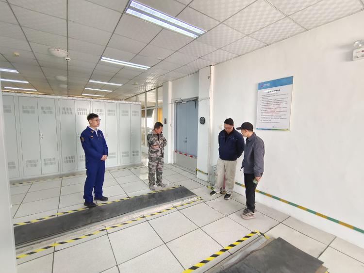 高庄街道对光伏发电行业消防安全进行检查指导