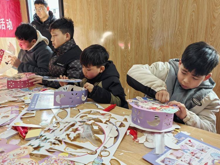 Laiwu District to carry out the "colored lanterns reflect the childlike "cage" of Chinese feelings" cultural exchange activities - 莱芜生活网