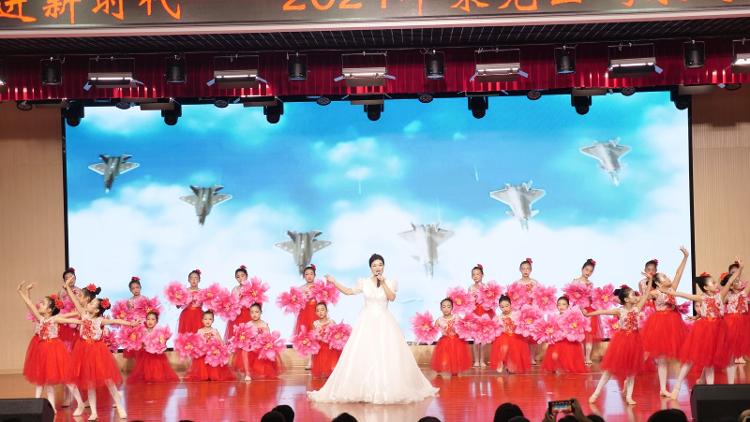 阔步新征程 奋进新时代――莱芜区鹏泉街道举行2024年教师节典礼 - 莱芜生活网