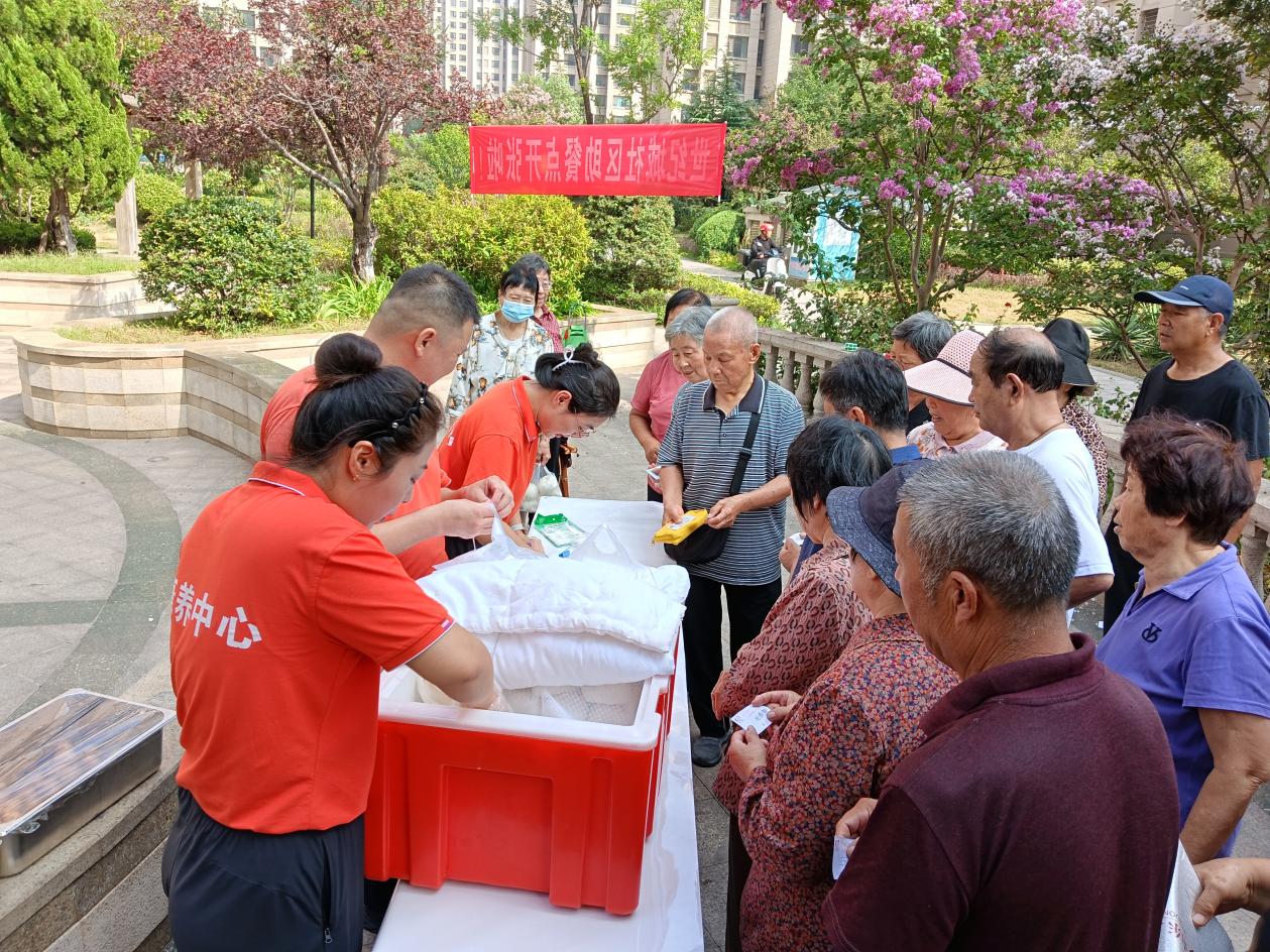 莱芜区鹏泉街道：情系长者 暖心助餐 - 莱芜生活网
