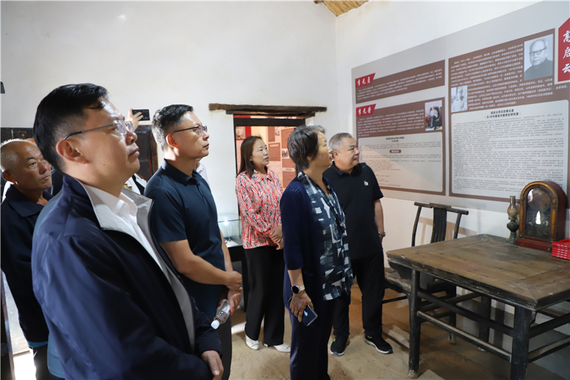 铭记抗战历史 传承红色基因 中共莱芜（北）县委旧址开馆暨《抗战烽火》作品集发布 - 莱芜生活网