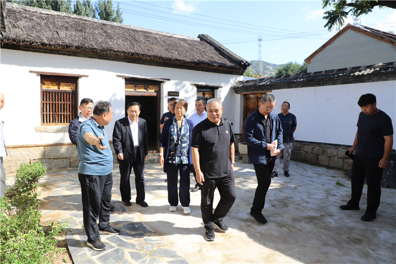 铭记抗战历史 传承红色基因 中共莱芜（北）县委旧址开馆暨《抗战烽火》作品集发布 - 莱芜生活网