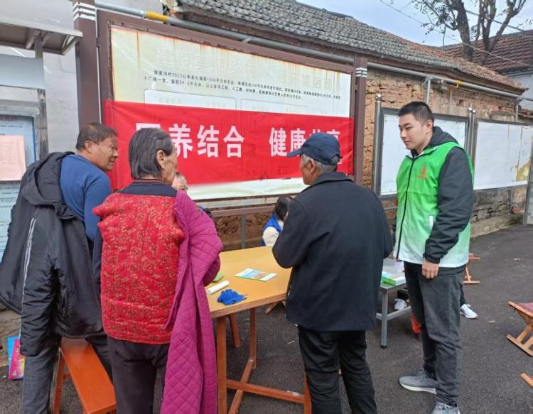 莱芜区牛泉镇社工站开展心纽带・泉相伴――“与爱同行 相伴夕阳”敬老月活动