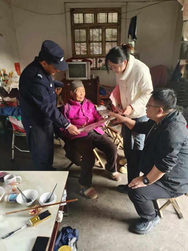 济南市莱芜区茶业口镇:入户宣讲反邪教,网格筑牢平安线 - 莱芜生活网