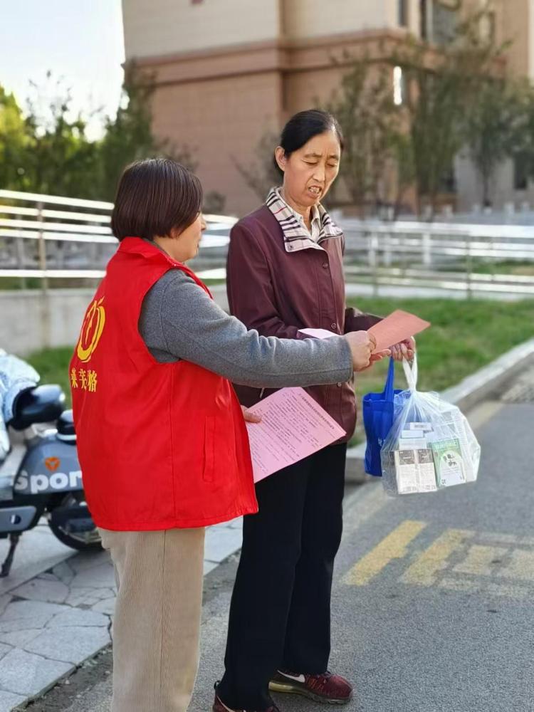 【社会主义核心价值观“五个融入”】莱芜区张家洼街道：以“主题党日+”为抓手 让党建红成为社区安全治理的“定盘星” - 莱芜生活网