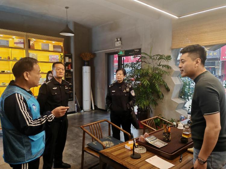 莱芜区凤城街道石花园社区：警社联动防诈骗 守护居民“钱袋子”