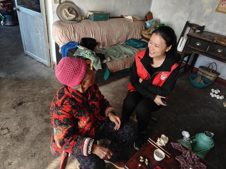 认证宣讲进社区，上门服务暖人心――莱芜区和庄镇社工站养老待遇资格认证宣传活动 - 莱芜生活网