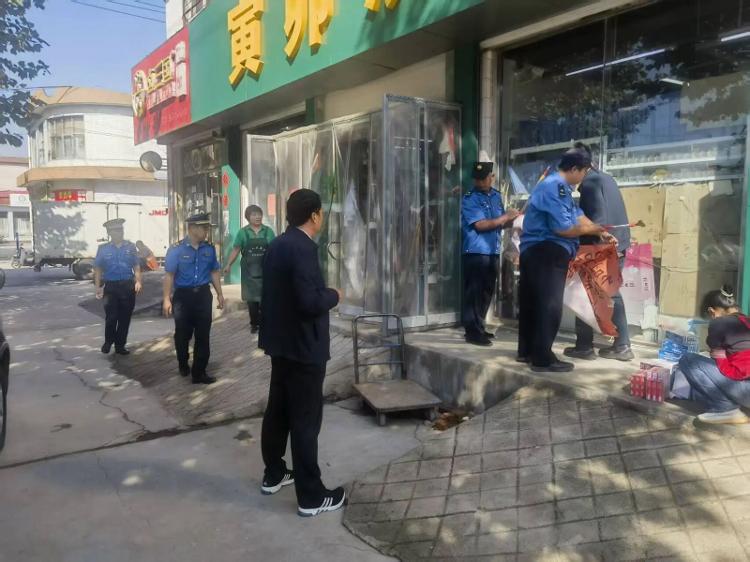 莱芜区高庄街道：执法力量双线发力 守好假期“颜值”与“安全”