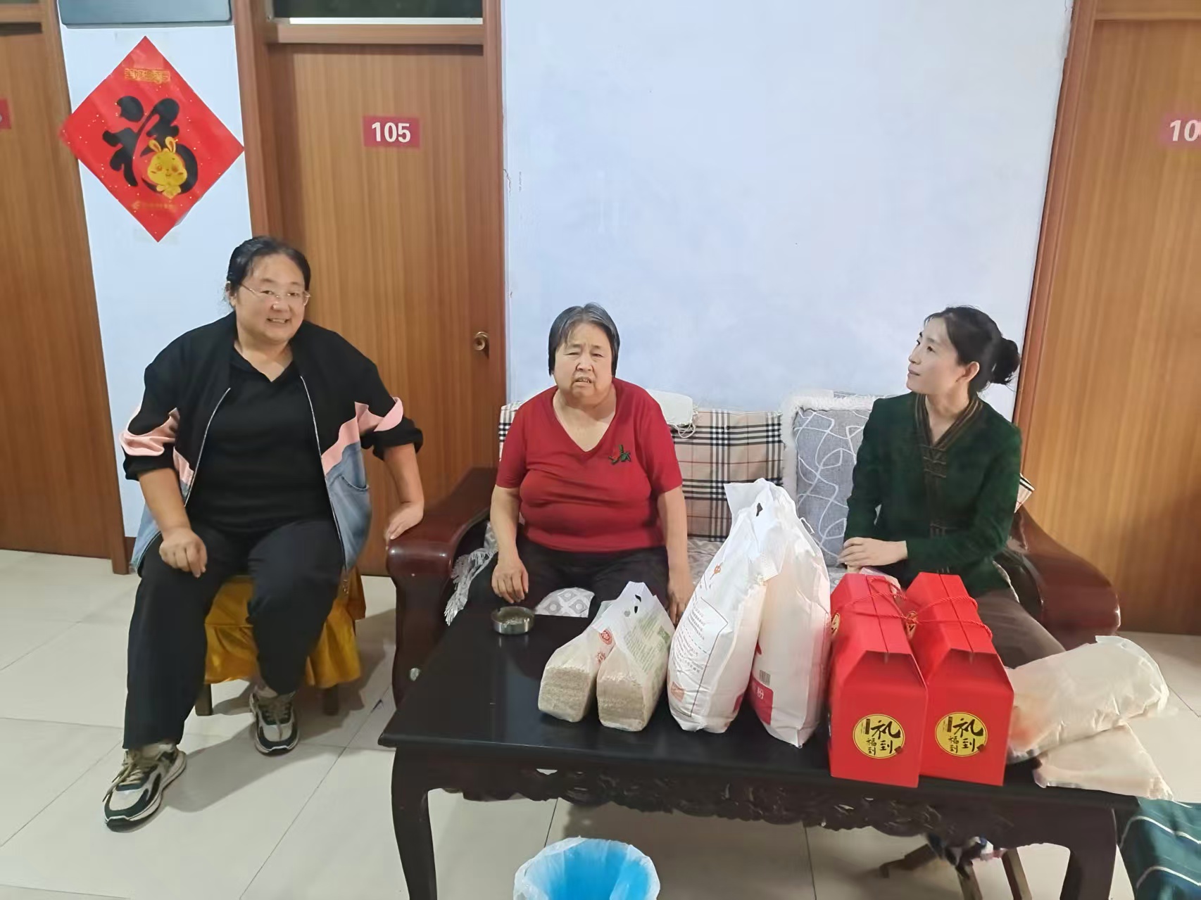 【情暖中秋月圆时 爱洒特扶暖人心】――鹏泉街道开展节前走访慰问活动