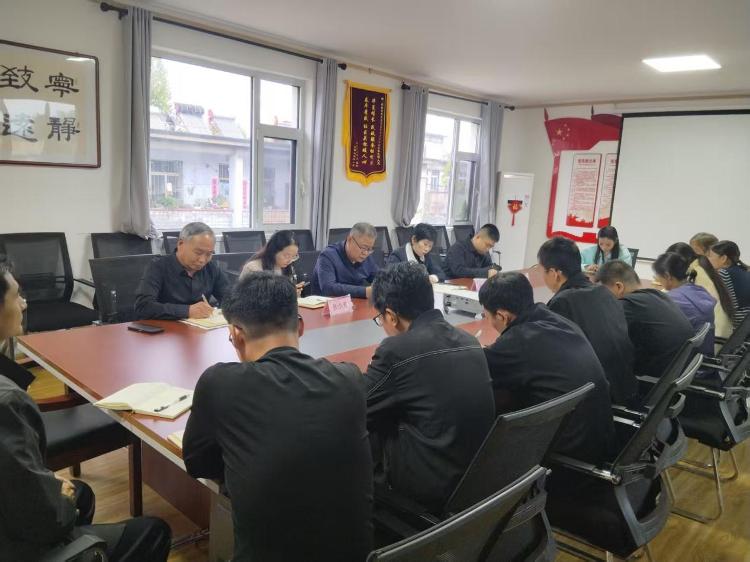 【文化社区】莱芜高庄街道华泰社区召开“凝心聚力强治理 共谋新篇为人民”心得体会分享座谈会