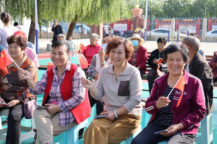 【我们的中国梦――文化进万家】莱芜区高庄街道南山社区：家国同庆颂华章 情满社区聚欢歌 - 莱芜生活网