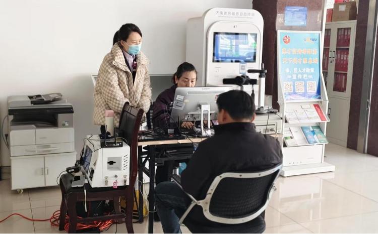 莱芜区凤城街道石家庄社区：社保换卡零距离 便民服务暖人心