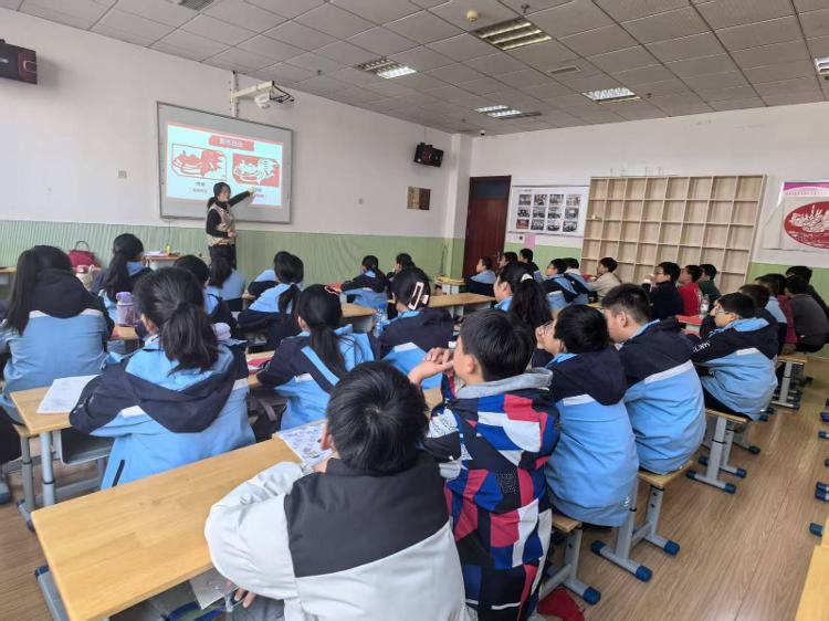 剪纸传艺润童心 莱芜区大王庄镇“她力量”点亮传统文化课堂 - 莱芜生活网