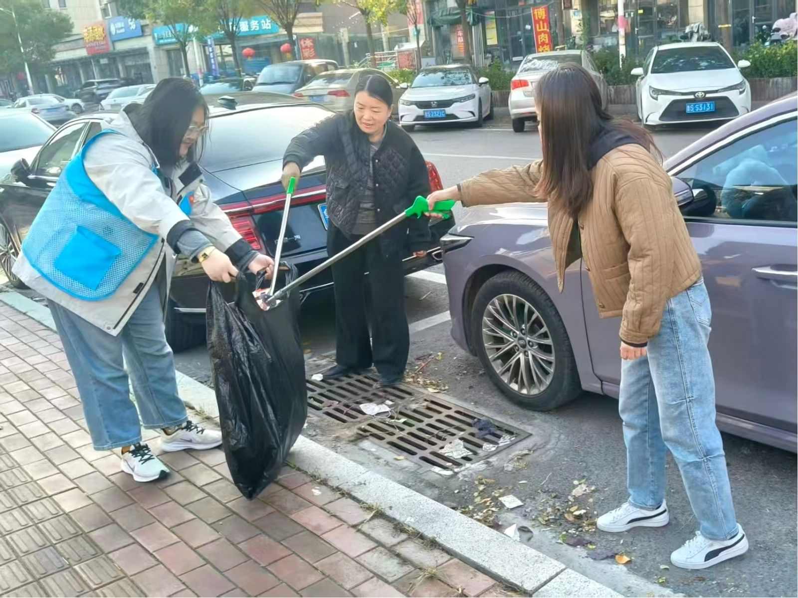 莱芜区凤城街道华冠社区：多方联动清顽疾 长效维护美家园