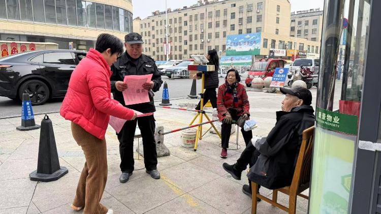 莱芜区凤城街道新东方华庭社区：政策宣讲全覆盖 医保缴费暖民心