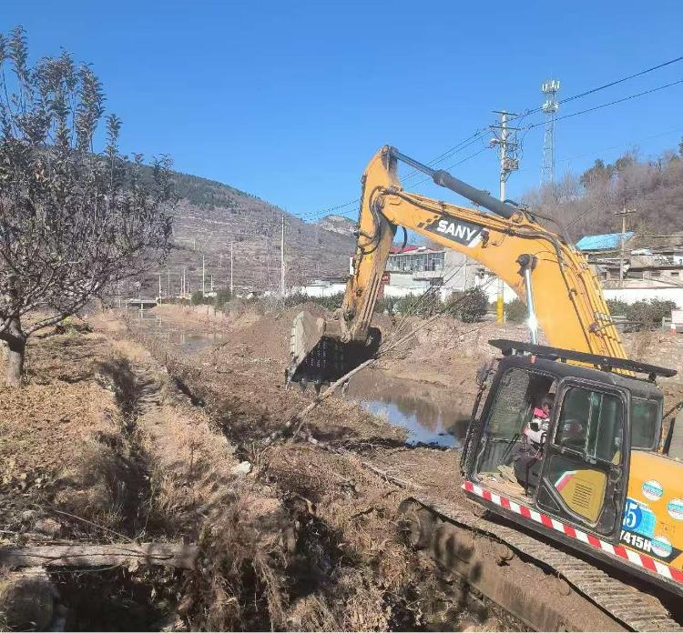 莱芜区高庄街道谭家楼村：河道清淤焕新颜 清水畅流惠民生