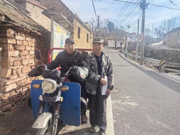 莱芜区茶业口镇史家崖村开展“三见面一建档，防风险护安全”工作