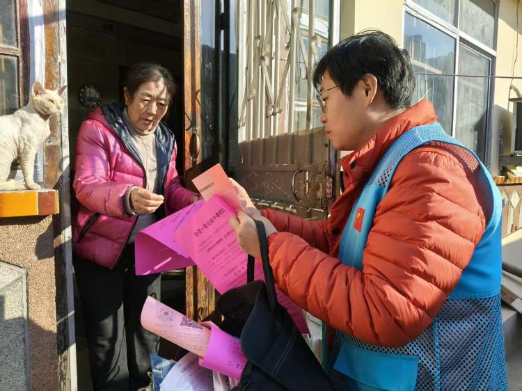 莱芜区凤城街道孙花园社区：网格入户送安全，筑牢一氧化碳“防护墙”