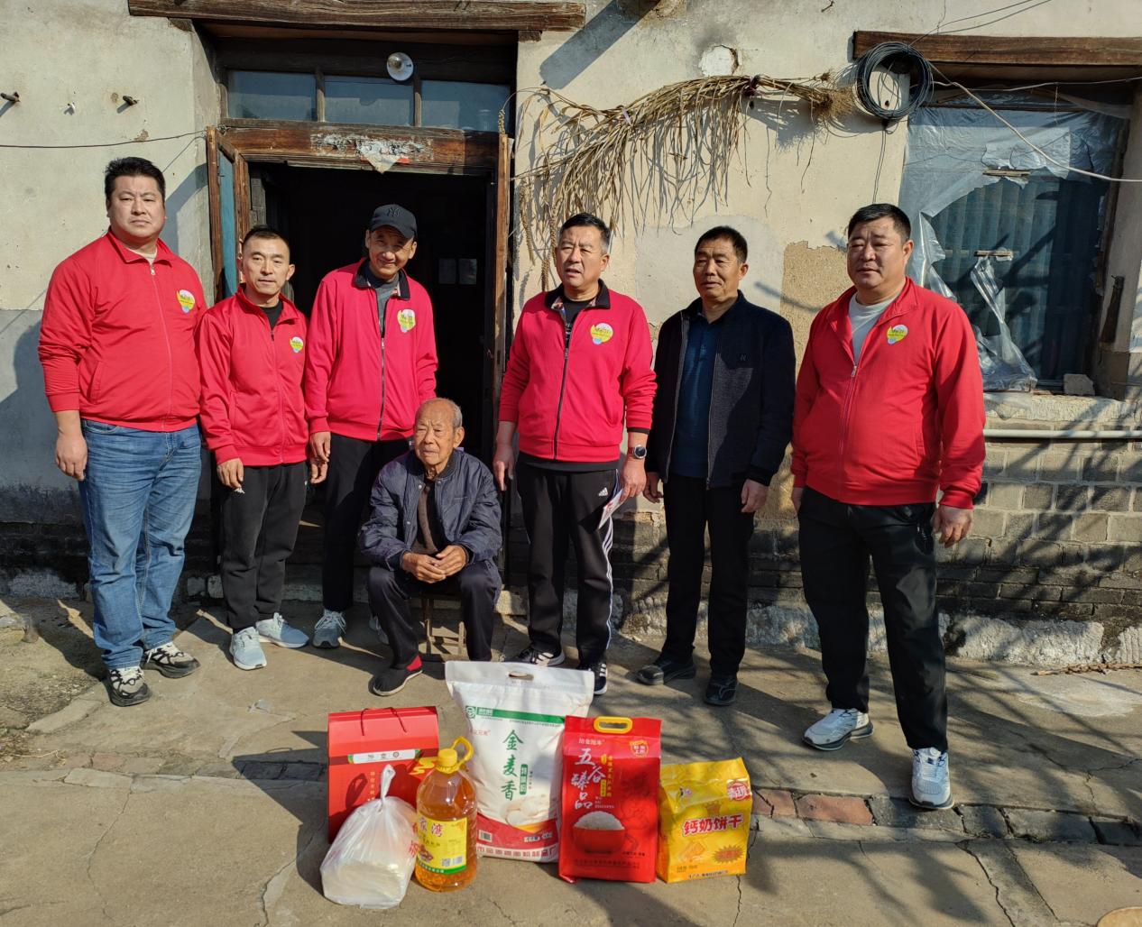 莱芜区方下街道龙口东村携手莱芜区红石公益服务中心开展“莱”关爱新时代文明实践志愿服务活动 - 莱芜生活网