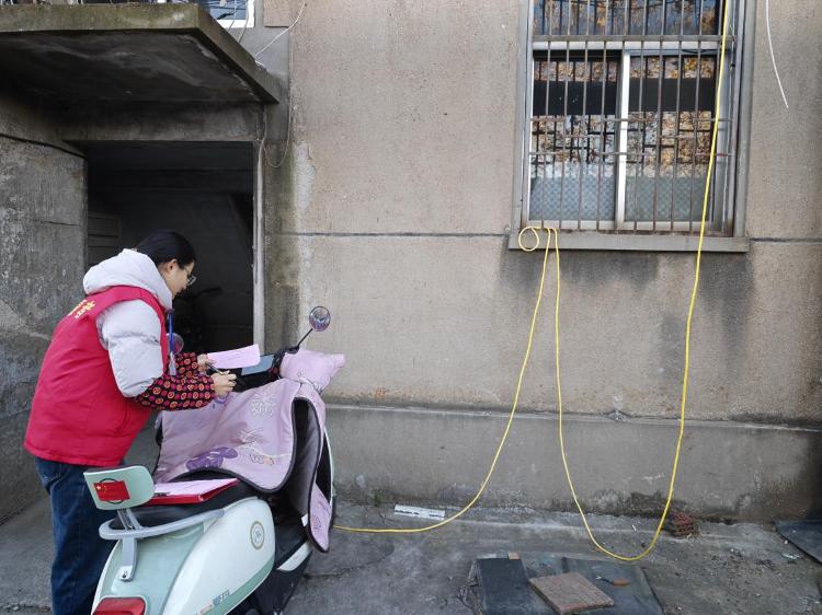 【社会主义核心价值观“五个融入”】莱芜区高庄街道华泰社区：开展冬日安全“扫楼”行动，用心筑牢居民生活“安全网” - 莱芜生活网