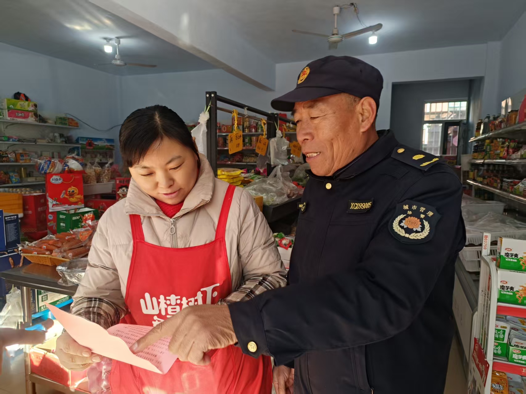 方下街道：规范“门前五包” 扮靓市容环境