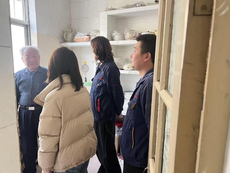 莱芜区凤城街道东升社区：天然气贯通入户 解群众“燃”眉之急