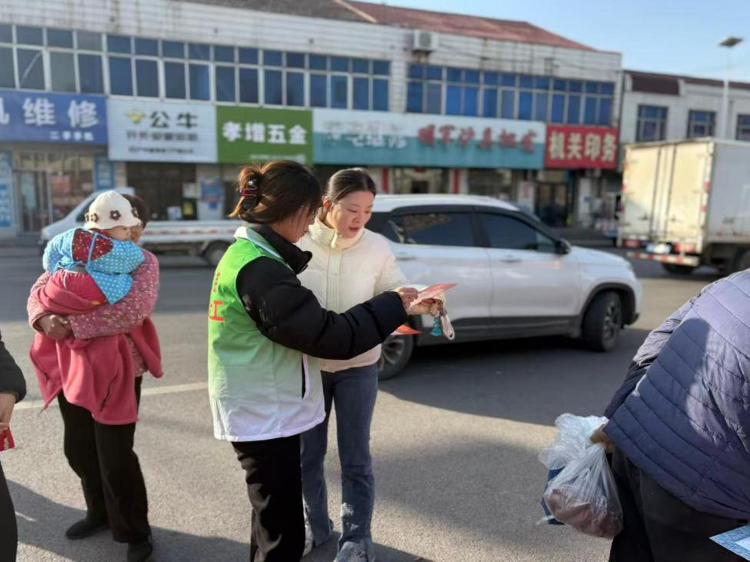 守护乡愁记忆，护航幸福婚姻――莱芜区牛泉镇社工站助力文明新风宣传“赶大集” - 莱芜生活网
