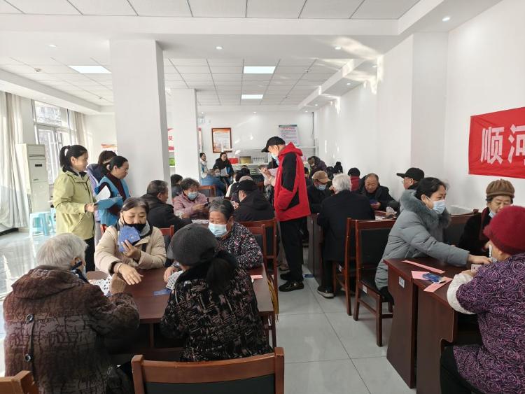 莱芜凤城街道社工站开展“乐在‘棋’中 ‘牌’出精彩”活动 社区老年人棋牌比赛活动 - 莱芜生活网