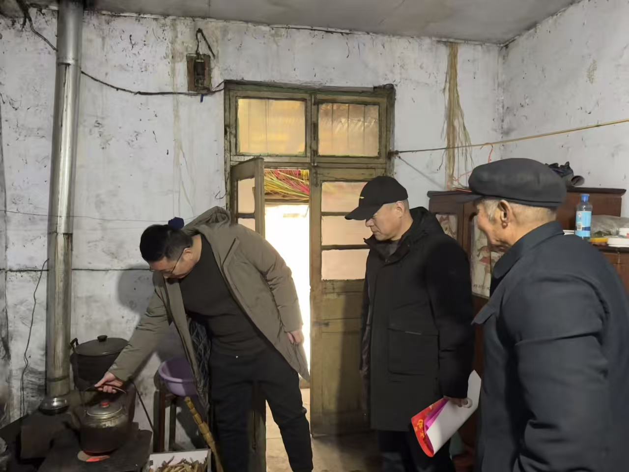 【社会主义核心价值观“五个融入”】莱芜区凤城街道西关社区开展“防范一氧化碳中毒”宣传活动