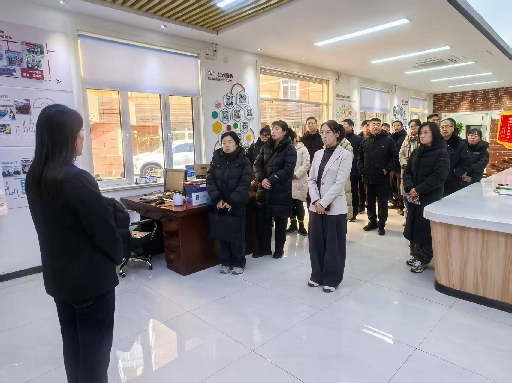 鹏泉街道赴天桥区开展“社区书记先锋论坛”活动 互学互鉴共谋基层治理新路径 - 莱芜生活网