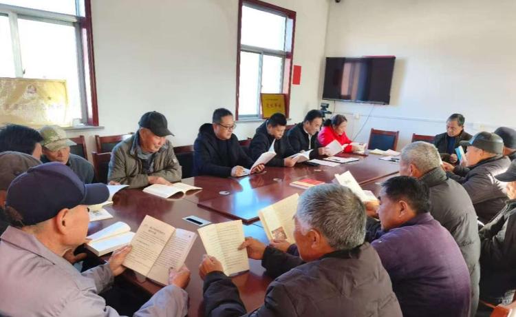 大王庄镇杨家庄村开展“书香暖冬，安全同行”阅读活动