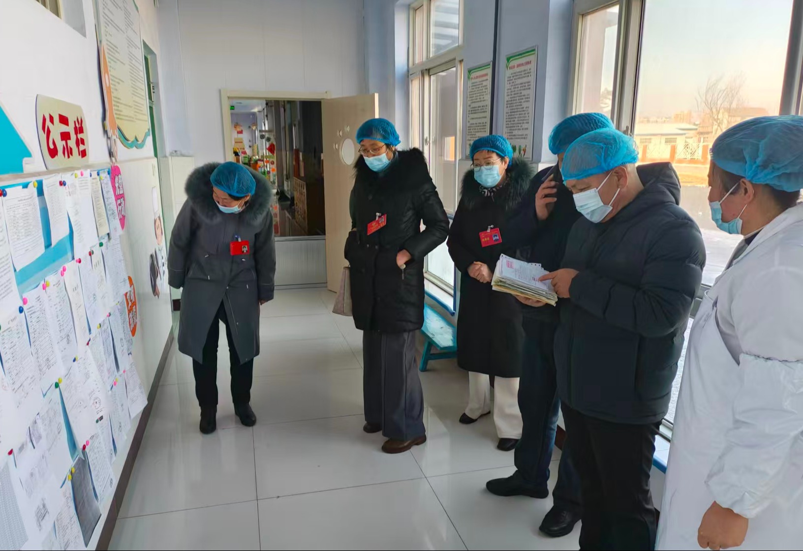 莱芜区口镇街道:“两代表一委员”进校园 筑牢“舌尖上的安全防线” - 莱芜生活网