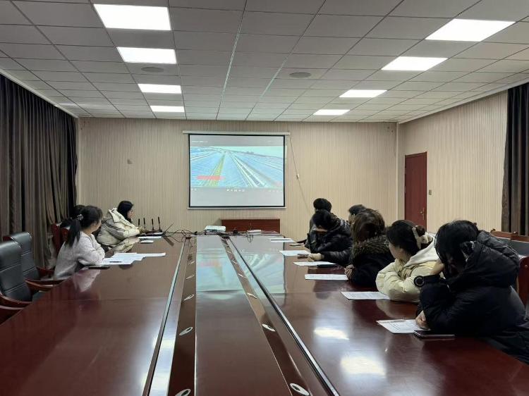 莱芜区牛泉镇开展“青鸟助飞 逐梦莱芜”2026年寒假优秀大学生实习实践岗前培训见面会