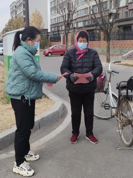 【城市管理进社区】莱芜区张家洼街道开展无违建宣传活动