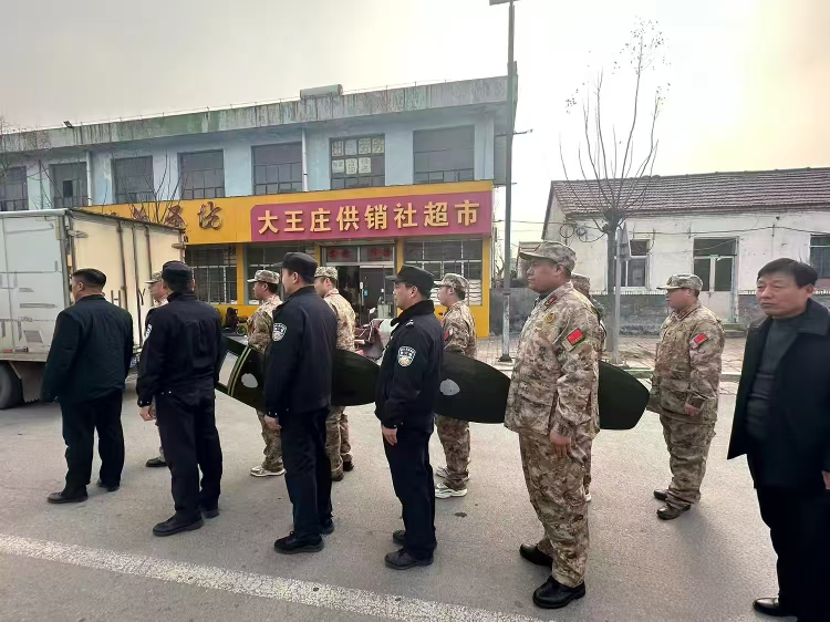 【社会主义核心价值观“五个融入”】密织安全网 护航平安年 莱芜区大王庄镇治安巡逻全面启动