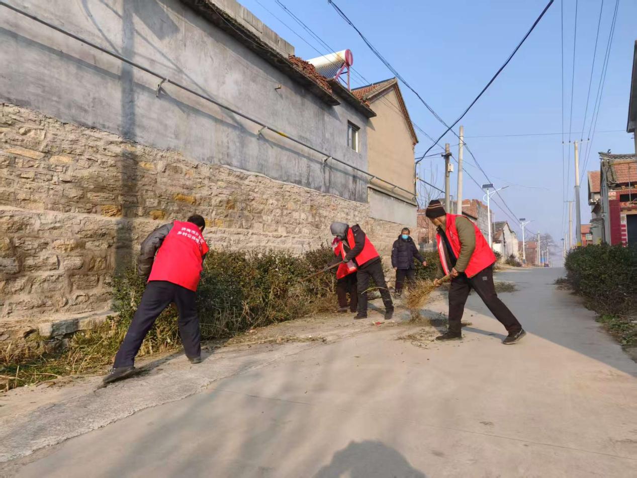 【社会主义核心价值观“五个融入”】大王庄镇杨家庄村:扫尘迎新 干干净净过大年 - 莱芜生活网