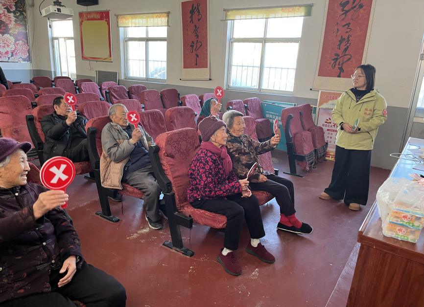 邻里共学・居家防护——鹏泉街道社工站开展老年人安全教育小组 - 莱芜生活网