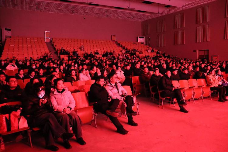 莱芜区高庄街道“筑梦高庄 悦启新年”元旦文艺汇演暨百姓春晚温情启幕 - 莱芜生活网